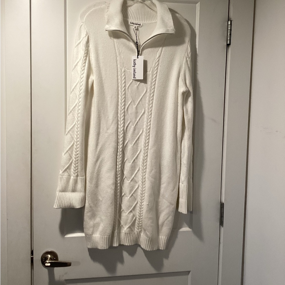 Flawed Kathy Ireland Size M Cable‎ Knit Sweater Dress